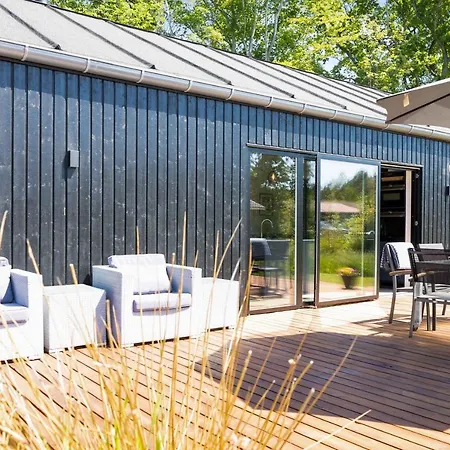 Luxurious Activity Summer House Near The Beach *