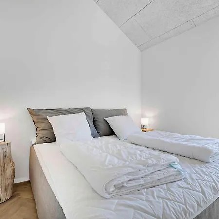 펜션 Luxurious Activity Summer House Near The Beach *