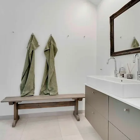 Luxurious Activity Summer House Near The Beach *